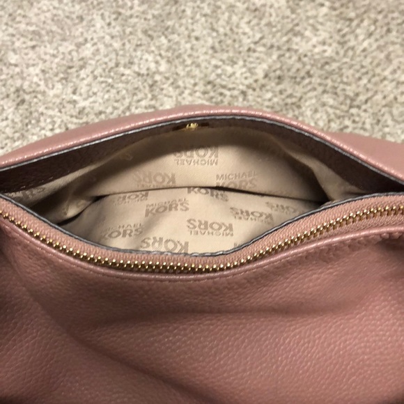 Michael Kors Shoulder/Crossbody Purse - Picture 5 of 10